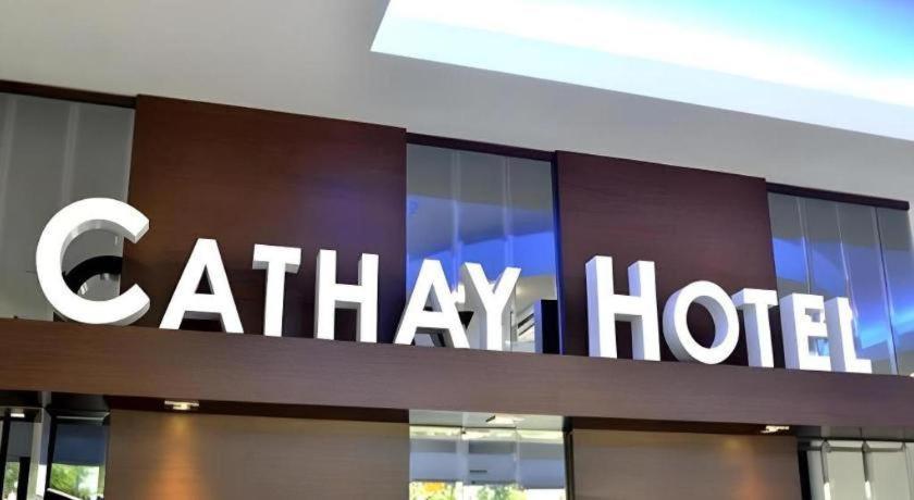 Cathay Hotel Кота-Кинабалу Экстерьер фото